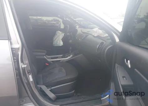 2014 Kia Sportage Lx z USA, uszkodzony, nr VIN KNDPB3AC2E7641913